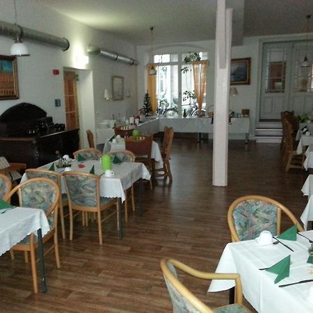 Altstadt Pension Hafenblick シュトラールズント エクステリア 写真